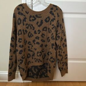 Cheetah Print high low sweater from Abercrombie and Fitch size Medium